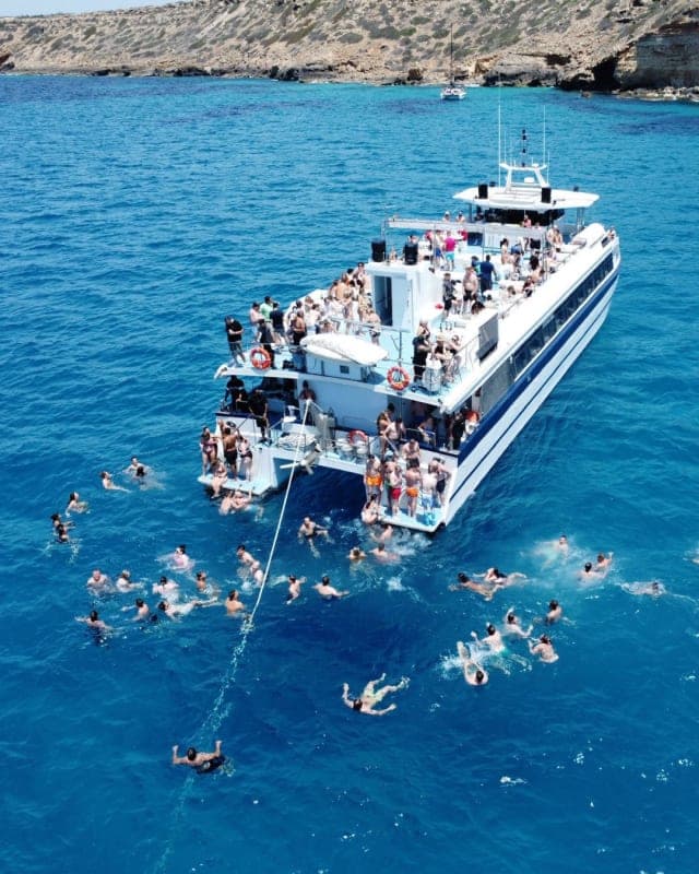 Sunset Heatwave Boat Party